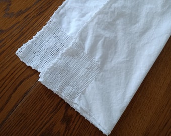 Small White Cotton Tablecloth, Lace Corners, Tea Party Tablecloth, Victorian, Shabby Chic, Cottagecore