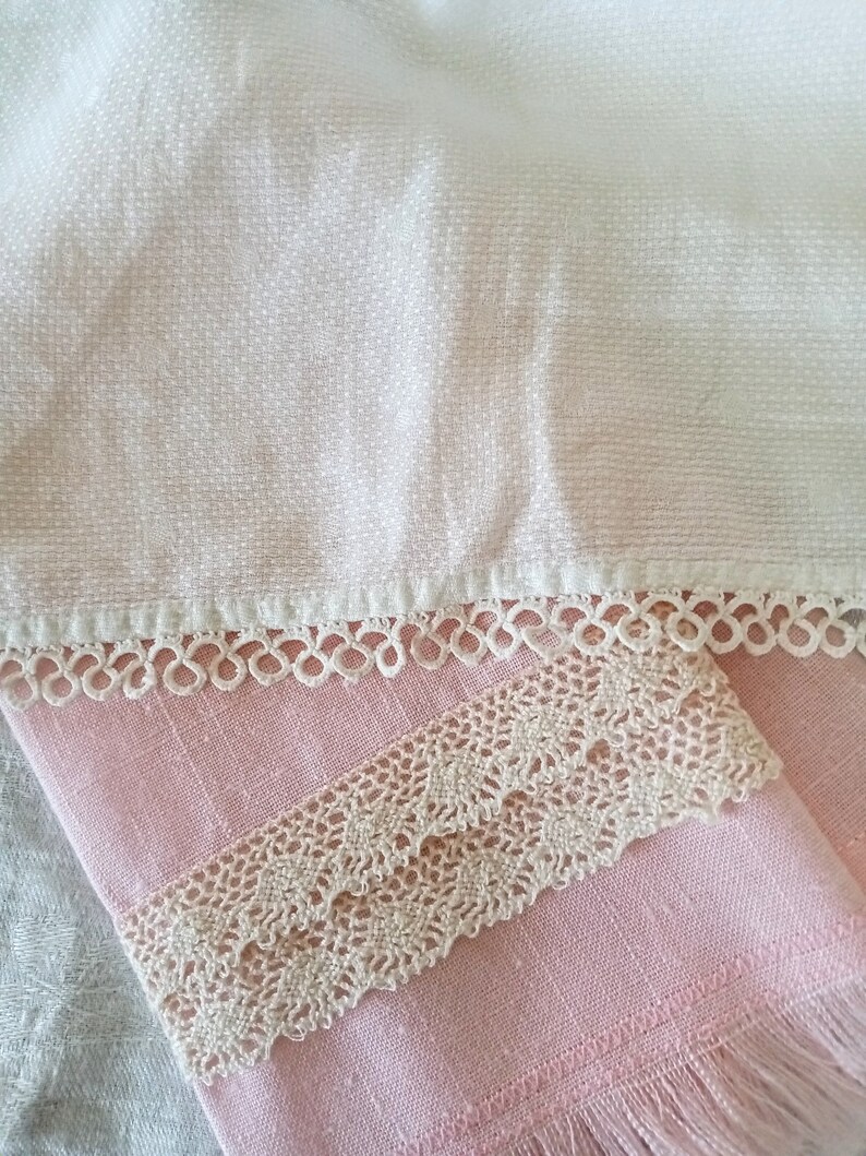 2 Vintage Tea Towels, Tatted Lace, Pink Linen Towel, White Cotton, Fingertip Towels, Tea Party, Shabby Chic image 4