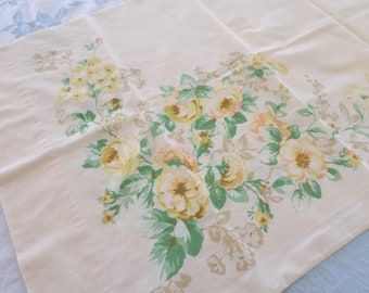 Vintage Yellow Rose Percale Pillowcase, JC Penney, Pale Yellow, Yellow Flowers, Buttery Yellow, Green Leaves, Spring Bedding, Floral Bedding