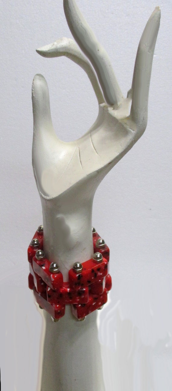 Red Bakelite Confetti and Chrome Bracelet - image 4