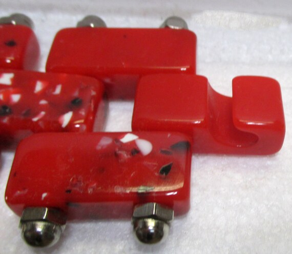Red Bakelite Confetti and Chrome Bracelet - image 6
