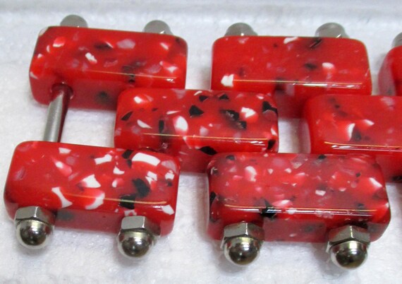 Red Bakelite Confetti and Chrome Bracelet - image 7