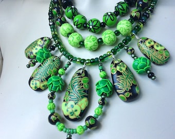 Green and Black Leaf Print Necklace / Green Botanical Statement Necklace / Green Plant Pendant Jewelry / Big Bold Artistic Jewelry / Beaded