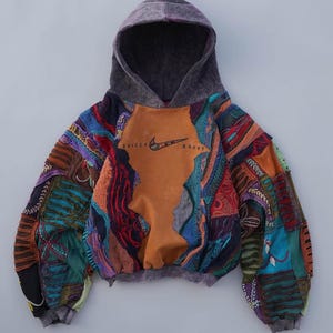 Flerfärgad lapptäcke broderad huvtröja omarbetad vintage boho hantverkströja unisex bärbar konst lös passform unik tröja