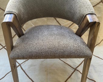 Modern Wooden Accent Chair – Minimalist Solid Wood Seating – Contemporary Home Decor