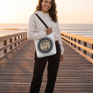 Bolso de mano con el emblema redondo de Living Hope / Diseño inspirador de fe