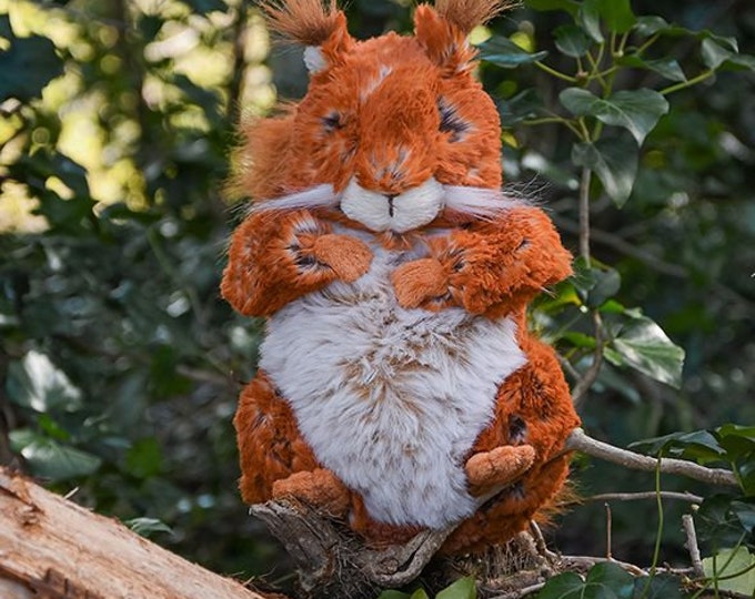 Wrendale 'Fern' - plush squirrel - regular 27cm tall