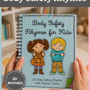 Op de afbeelding: Een lichtblauw spiraalgebonden boek met de titel "Body Safety Rhymes for Kids" wordt vastgehouden. De omslag toont illustraties van een meisje en een jongen. Het boek bevat de tekst "20 Rhymes" en "20 Body Safety Rhymes with Popular Tunes."
