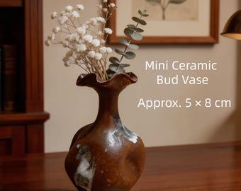 Handmade Ceramic Bud Vase, Organic Sculptural Pottery, Rustic Decor (5x8 cm)