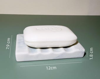 セラミック製ソープディッシュ ホワイト ミニマリスト、釉薬仕上げの天板、マット仕上げの底面、滑り止め付きソープホルダー、洗面台用ソープトレイ