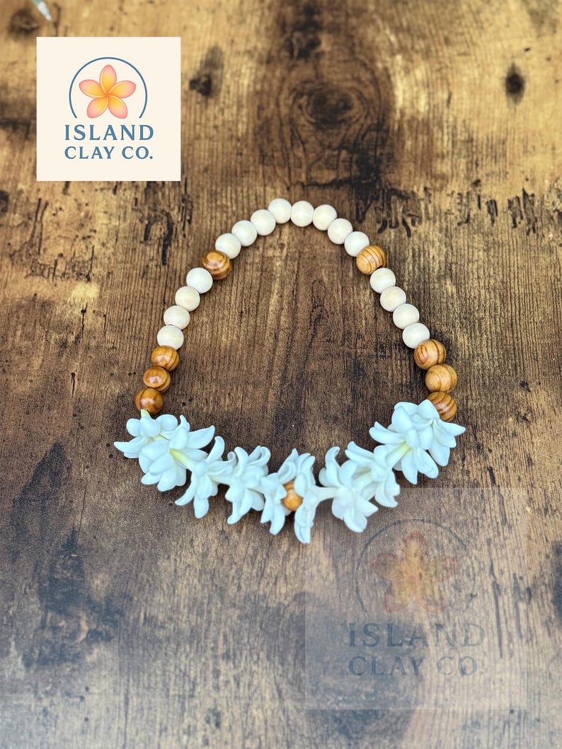 Collier pour voiture – jasmin blanc avec perles en bois brunes et blanches | Lei fait main fleur tropicale en argile image 5