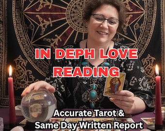 Puede incluir: Una bola de cristal transparente sobre una superficie morada junto a velas rojas y cartas de tarot. El texto dice IN DEPH LOVE READING y Accurate Tarot & Same Day Written Report. Una persona viste una blusa negra y un collar turquesa.