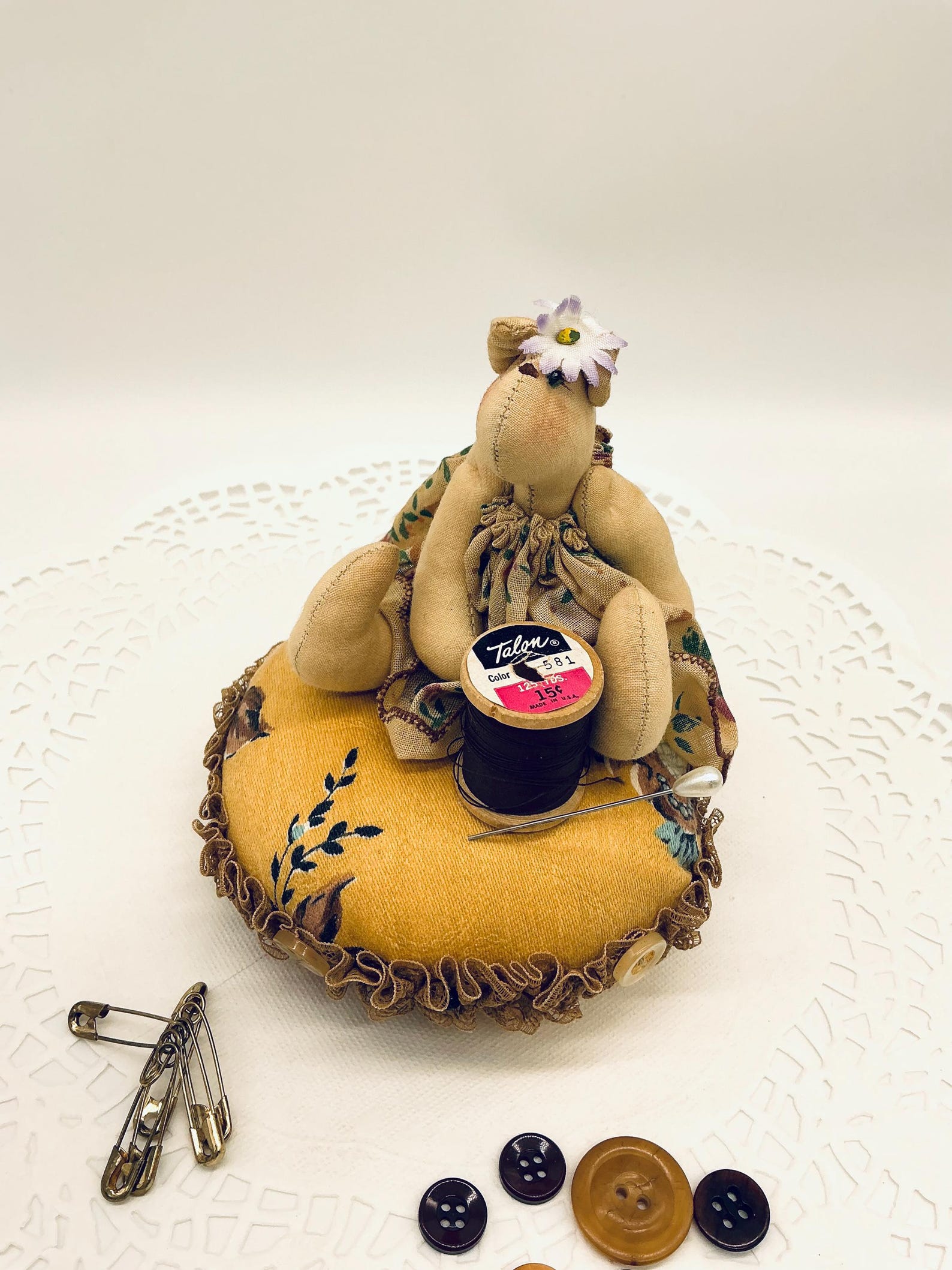 Folk Art Cat Pin Cushion - Handmade Vintage Sewing Supply - Etsy
