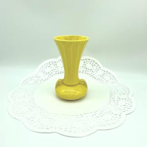 Yellow Vase-Vintage Yellow Ceramic Vase-Vintage Ribbed and Scrolled Vase-Yellow Vintage Mid Century Vase-Yellow Vintage Vase-Small Vase