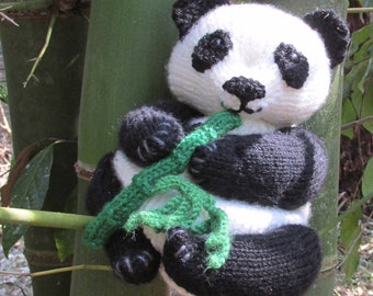 Panda Tea Cosy and Toy - KNITTING PATTERN - pdf file by automatic download