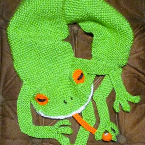 Frog Scarf - KNITTING PATTERN - pdf file by automatic download
