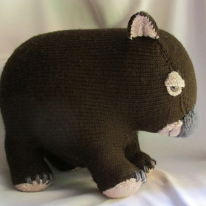 Toy Wombat - KNITTING PATTERN – pdf file by automatic download.