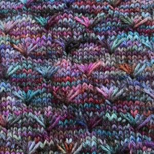 Meadow socks - KNITTING PATTERN – pdf file by automatic download