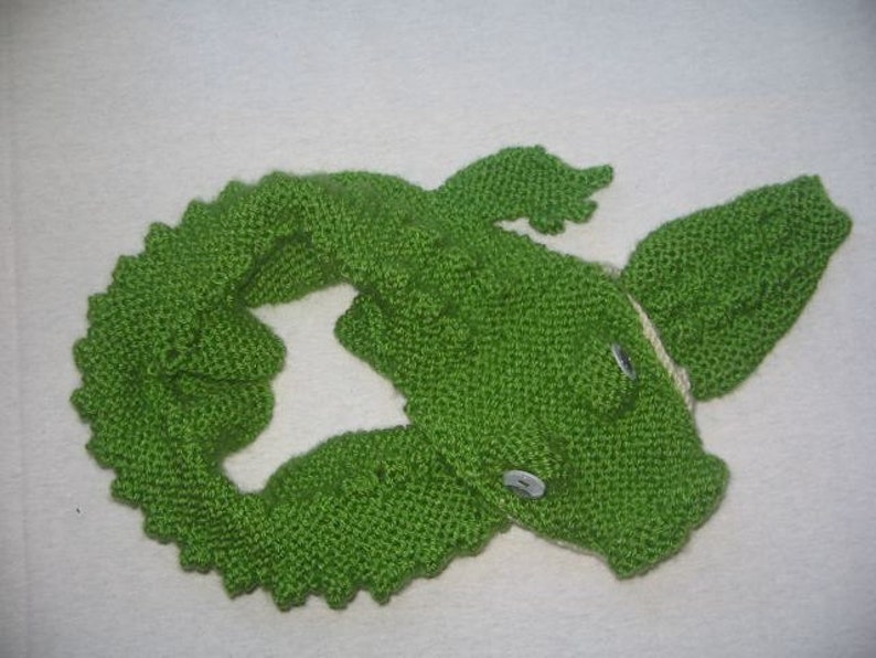 Crocodile Scarf KNITTING PATTERN pdf file by automatic download image 1