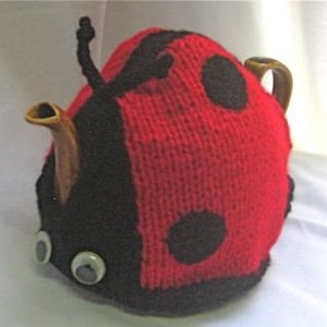 Ladybird Tea Cosy - KNITTING PATTERN -  pdf file by automatic download