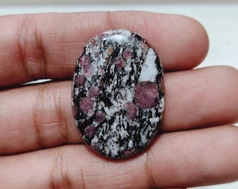 Natürlicher Rubin Herbst Cabochon, ovale Form Edelstein (33x24x5 MM, 44.00Cts)