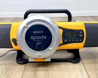 Reproductor de CD estéreo Sony ZS-X7 Sports ESP2 Boombox con radio AM/FM y adaptador de corriente.