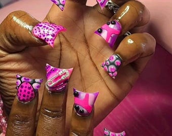 3D rosa Entennägel | Abstrakte Presse auf den Nägeln | Y2K Funky Flare Nägel | Pink Statement Nägel | Maximalistische Nailart