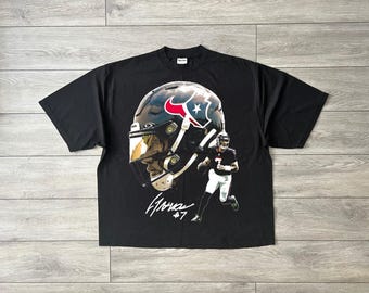 Football Player #7 Digital PNG, Vintage Sports Helmet T-Shirt Graphic, American Football DTF Transfer File, DTG Design Png Digital Download