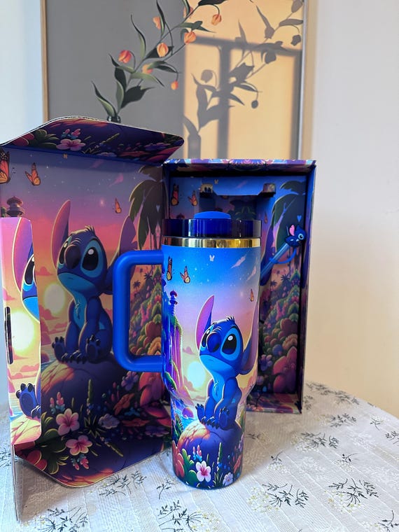 Cute Blue Alien Travel Mug – Colorful Fantasy Night Sky Tumbler with Handle, 20oz Stainless Steel Cup, Gift for Coffee & Tea Lovers