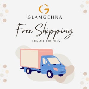 K&ouml;nnte beinhalten: Ein blauer Lieferwagen mit einem rosafarbenen Container. Das Bild enth&auml;lt den Text "GLAMGEHNA" &uuml;ber den Worten "Free Shipping" in Kursivschrift und "FOR ALL COUNTRY" darunter.