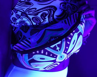 Marsupio "Fluorescent Vibez", reattivo ai raggi UV e alla luce nera, borsa a banana, stampa artistica dipinta a mano, marsupio da festival, borsa neon