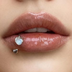 16g kolczyk do ust z opalem, kolczyk do ust z motywem osobowości, fajny piercing tragus, kolczyk ze stali tytanowej, biżuteria do piercingu ciała, piercing wargi z opalem