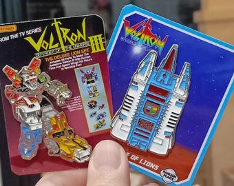 VOLTRON Golion + CASTLE of LION Diecast Pin Set