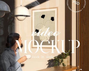Video Mockup mit Person | Rahmen Mockup Videoband Vertikales Mobile | Druck Poster Mockup Video | Animiertes PSD Mockup