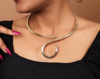 Messing Spiral Choker Halskette | Tribal Statement Schmuck | Boho Festival ethnische Halskette | Vintage Verstellbares Halsband aus Messing