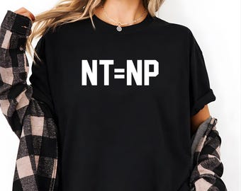 NT NP T-shirt, No Thud No Play-shirt, voetbaltrainingscadeau, verdien je plek atleetshirt, T-shirt Toughness Mindset, T-shirt voetbalwedstrijddag