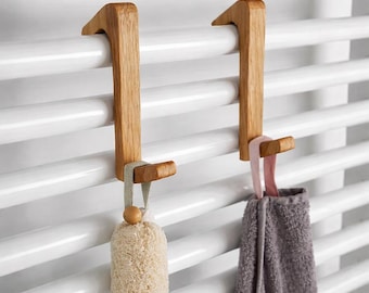 Wooden towel hooks made of oak – door & radiator hooks – Scandinavian bathroom hooks, set of 2