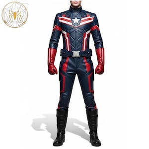 Puede incluir: Un disfraz de superh&eacute;roe azul, rojo y blanco con un emblema de estrella en el pecho. El disfraz incluye una chaqueta, pantalones, guantes, cintur&oacute;n y botas. La chaqueta tiene rayas blancas y un cuello alto. Las botas son negras.