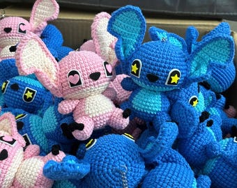 Handmade Crochet Stitch Pushie Lilo and Stich Keychain ship from Vietnam
