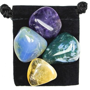Juego de cristales curativos pulidos JOY and HAPPINESS: 4 piedras preciosas genuinas con tarjeta de descripción y bolsa: amatista, cornalina, citrino, ágata musgosa