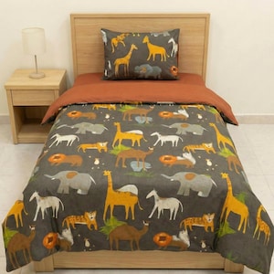 Juego de cama infantil Safari / Funda nórdica y funda de almohada con animales de la selva + sábana ajustable / Juego de cama individual para niños y niñas / Estampado de jirafa y elefante