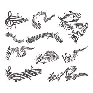 Puede incluir: Una colección de notas musicales negras y símbolos de clave de sol dispuestos en líneas curvas y fluidas. Los elementos musicales se presentan sobre un fondo blanco, creando un diseño visualmente dinámico y artístico.