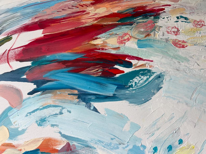 Pode incluir: Uma pintura abstrata sobre tela com pinceladas espessas e texturizadas em tons vibrantes de vermelho, azul-petr&oacute;leo profundo, azul-claro e p&ecirc;ssego suave. A composi&ccedil;&atilde;o exibe uma aplica&ccedil;&atilde;o de tinta em camadas com marcas de impasto vis&iacute;veis.