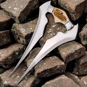 Handgeschmiedeter Doppelklingen Dolch aus D2 Stahl | Full Tang Dual Edge Messer Hirsch Griff mit Scheide | Jahrestag Ehemann Geschenk | Wohndekor