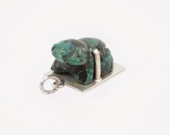 Vintage Carmen Beckmann 1950s Sterling Silver Carved Green Agate Frog Pendant Charm - Bekmann Mexican Silver