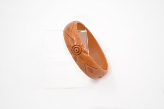 Vintage Caramel Toffee Carved Bakelite Bangle Bra… - image 3