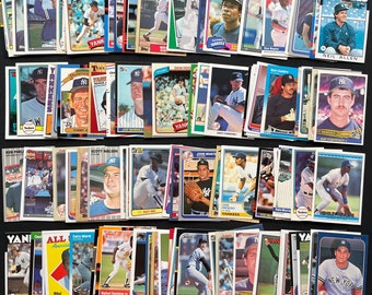 New York Yankees - Lot of 100 Assorted Vintage Baseball Cards