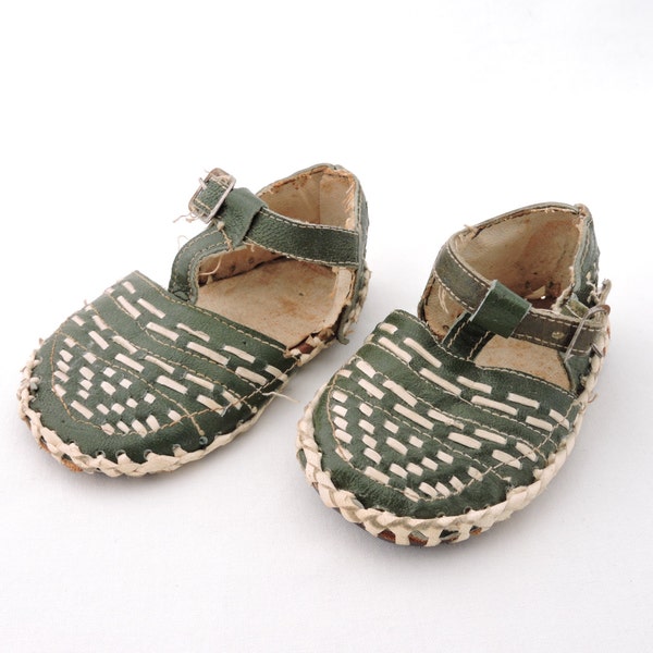 Antique 1930's Green Leather Baby Shoes - Ivory Basket Weave Design - Moccasins