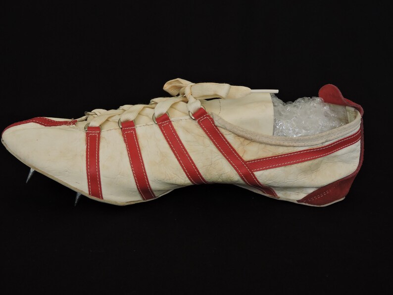 vintage track spikes