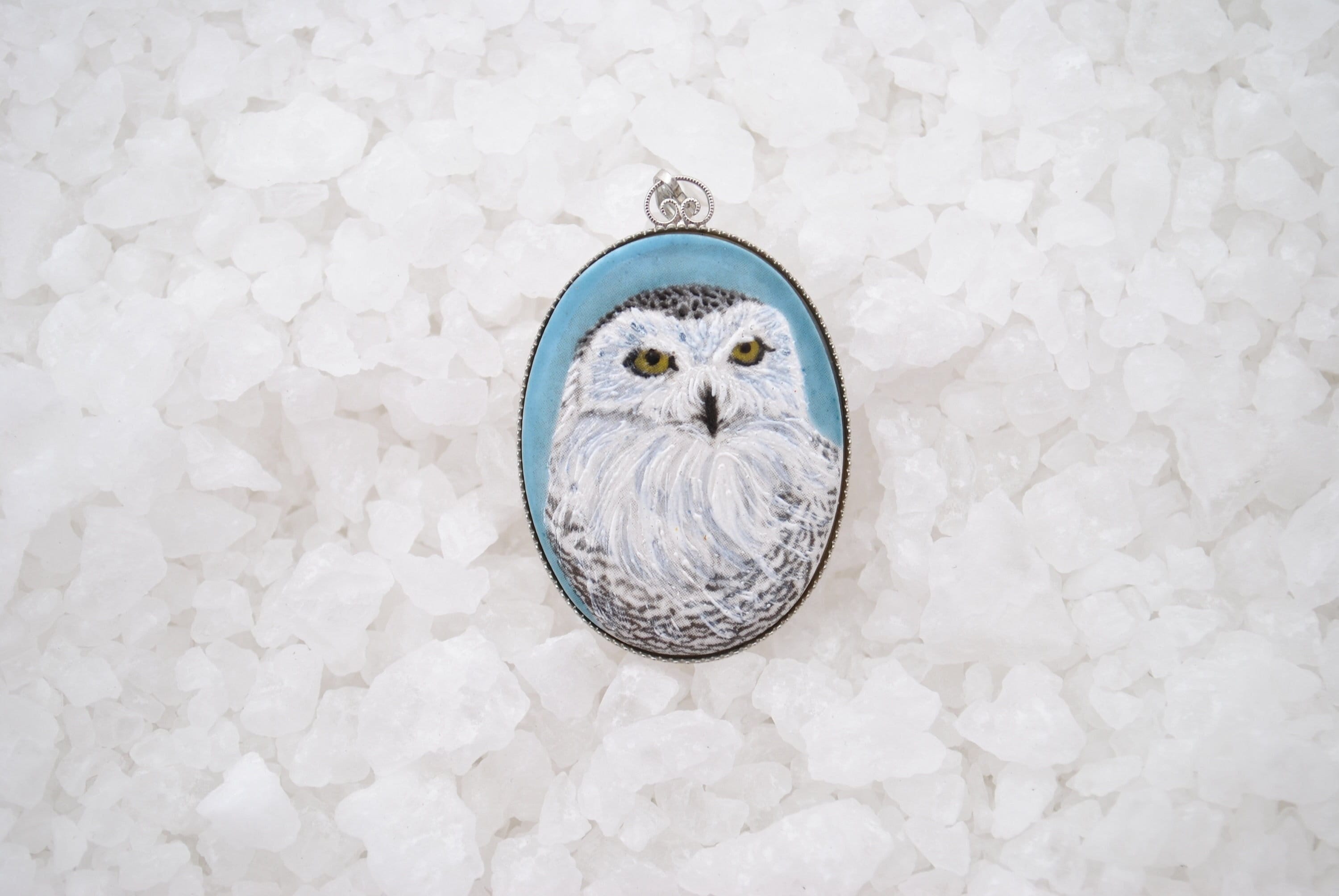 Vintage Hand Painted White Snow Owl Pendant - Silvertone Setting - 1980's - Artisan Made - Owl P